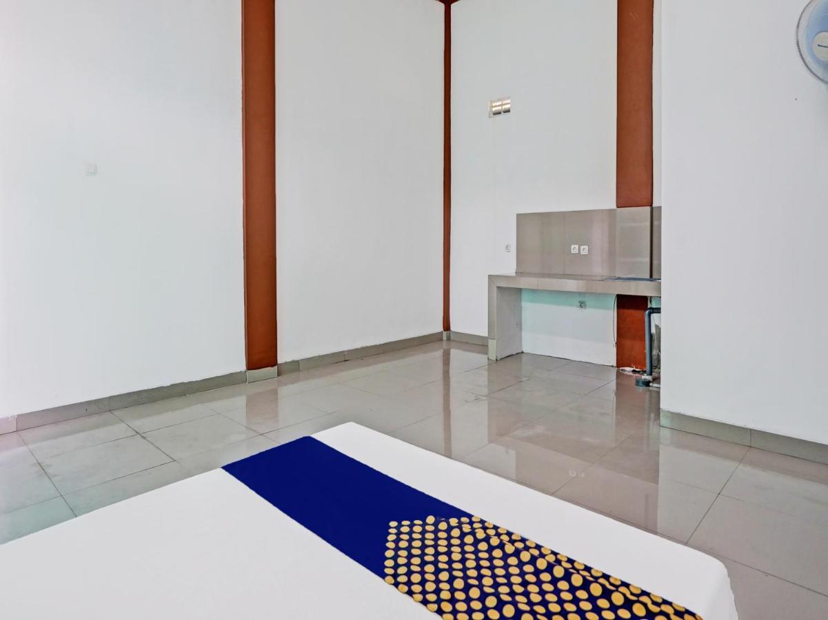 Oyo 92006 Kost Sejahtera Syariah 호텔 시도알조 외부 사진